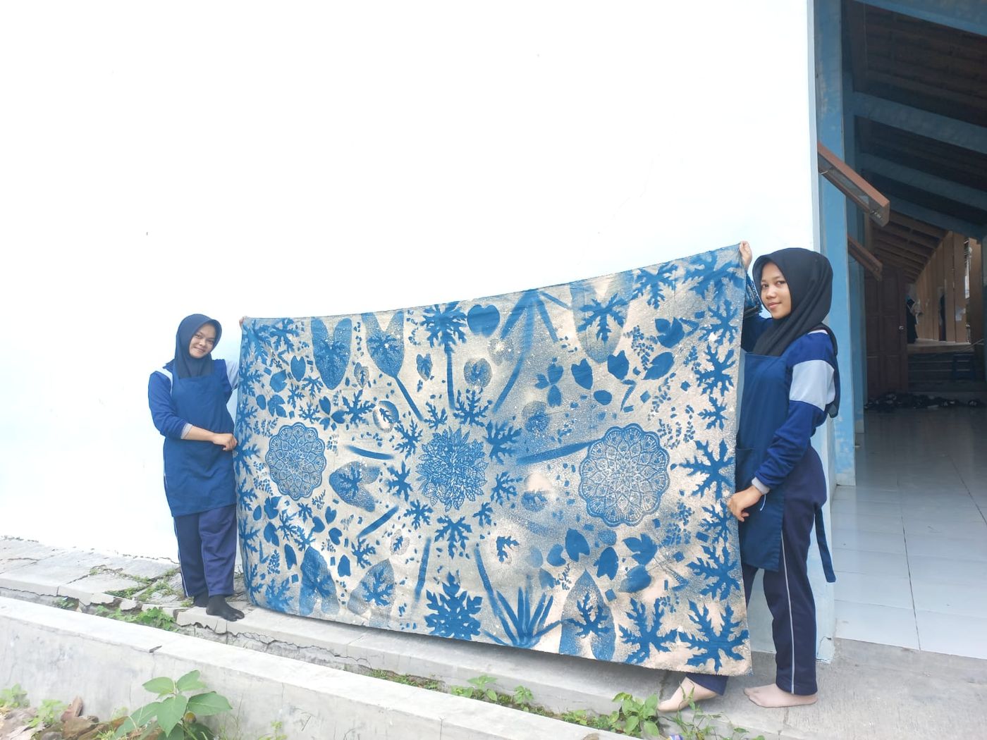 Karya kain ecoprint Busana